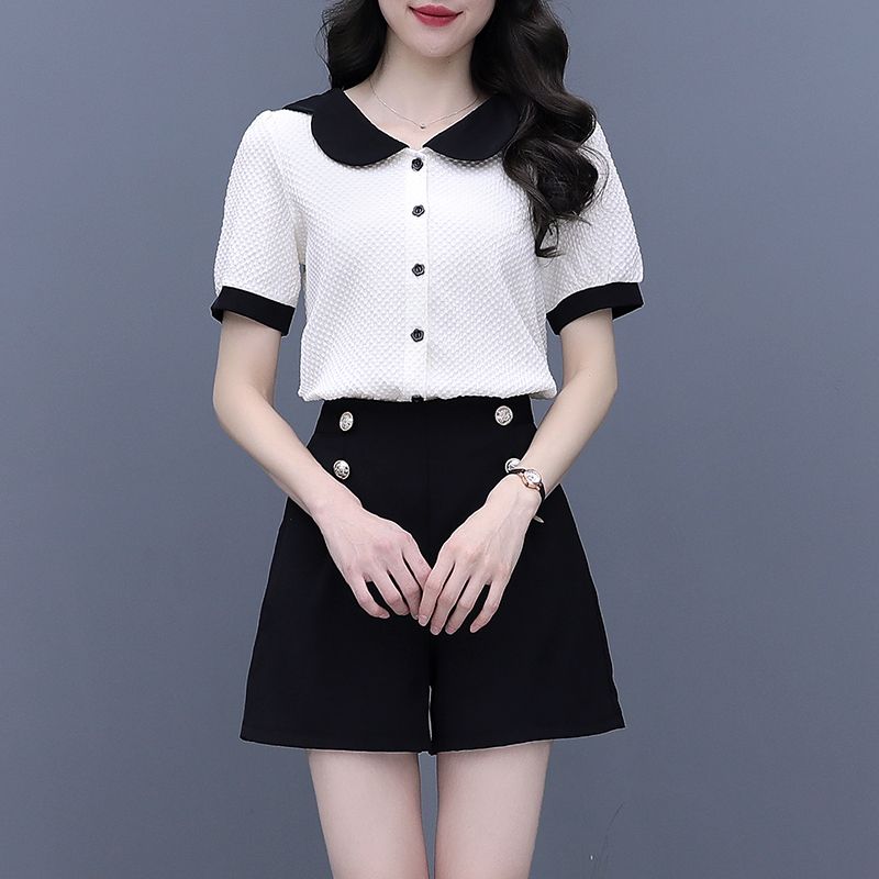 Summer Clothing Trends For Women - Contraste cor botão conjuntos curtos para